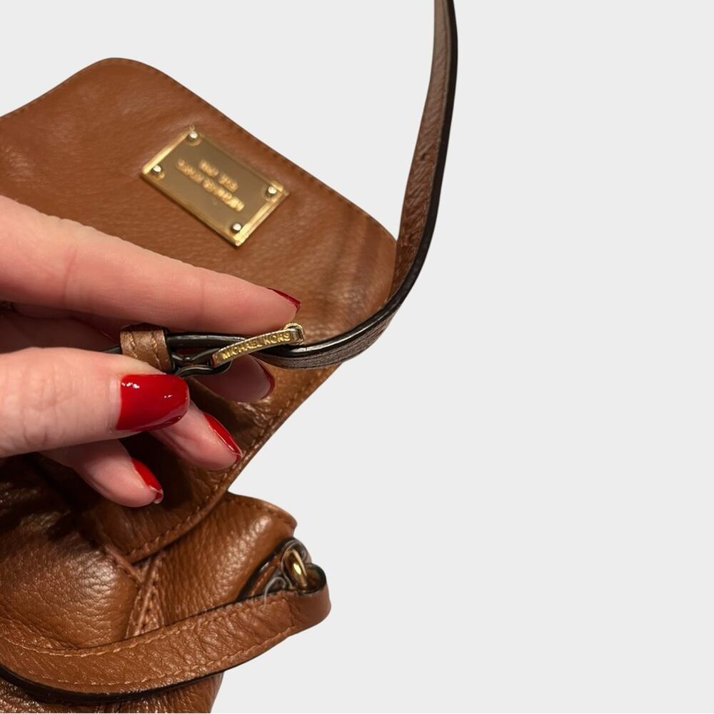 MICHAEL KORS Brown Pebbled Leather Small Mini Crossbody with Gold Plate - Picture 4 of 12